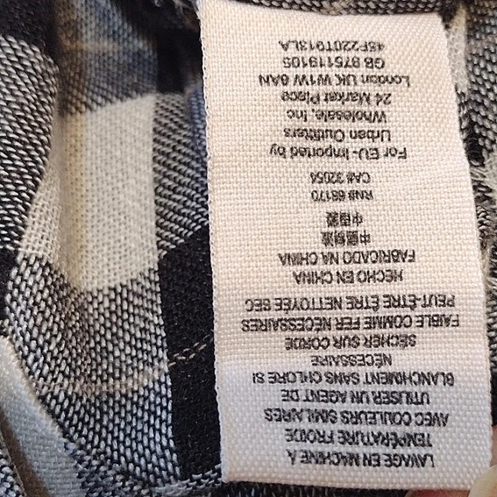 Free People women's long sleeve black/white plaid shirt size (S)